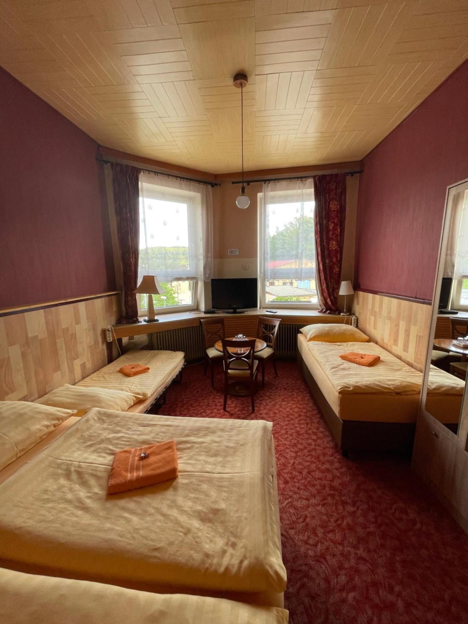 Hotel U Branky Stříbro Buitenkant foto